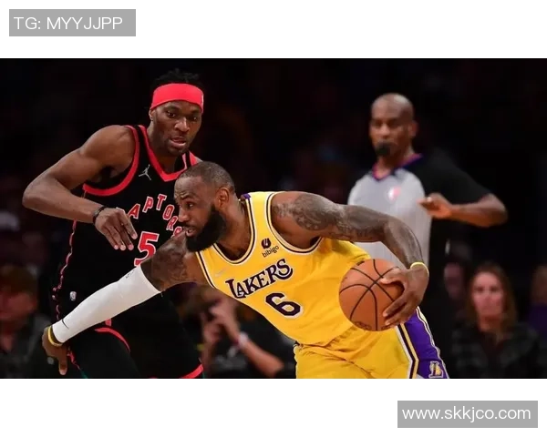 勇士与湖人激战NBA常规赛精彩录像回放全程回顾与分析