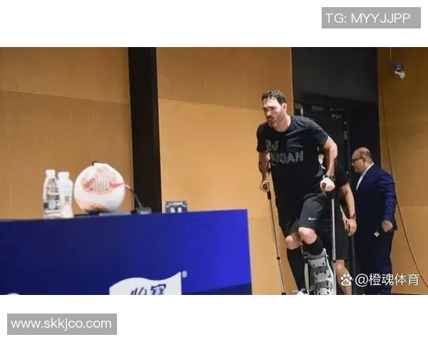 喜讯！苏亚雷斯刚官宣出任武汉三镇新帅！就为沙龙搞定三笔签约